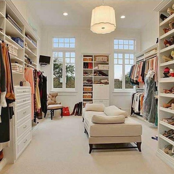 Meet your Posher, Carol - Picture 1 of 1